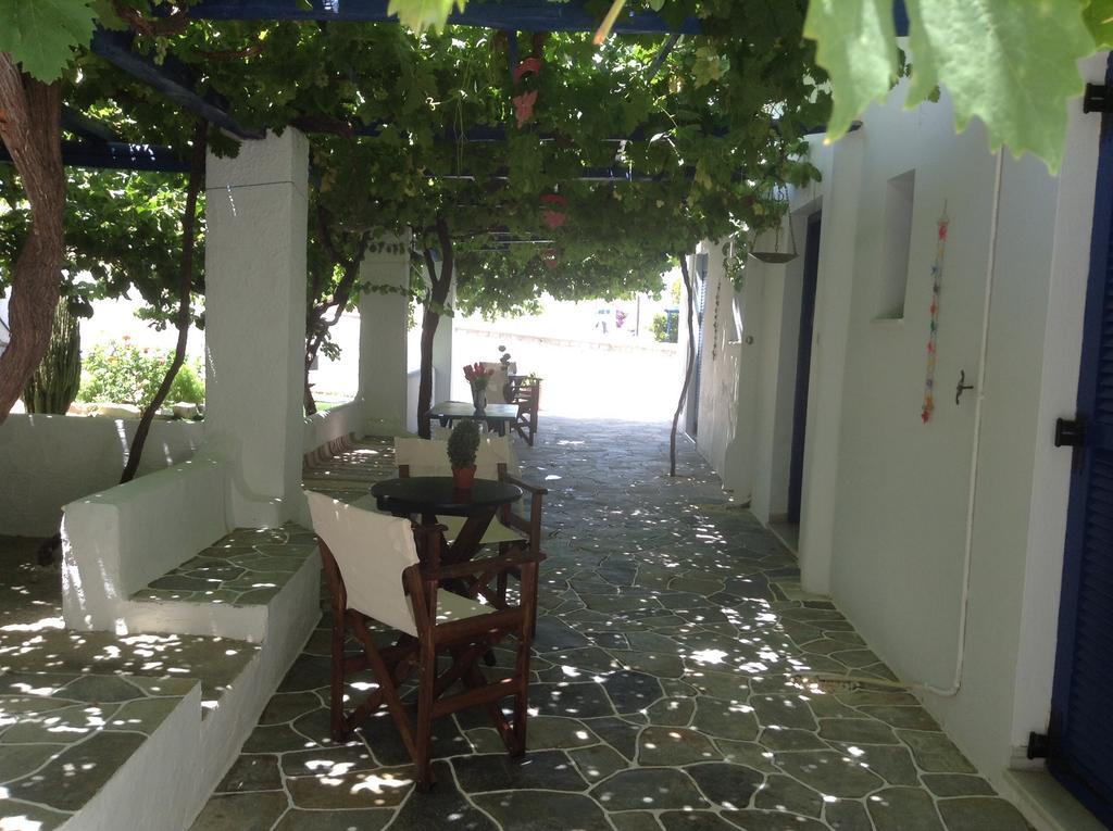 Nikoletta Rooms Páros Dış mekan fotoğraf