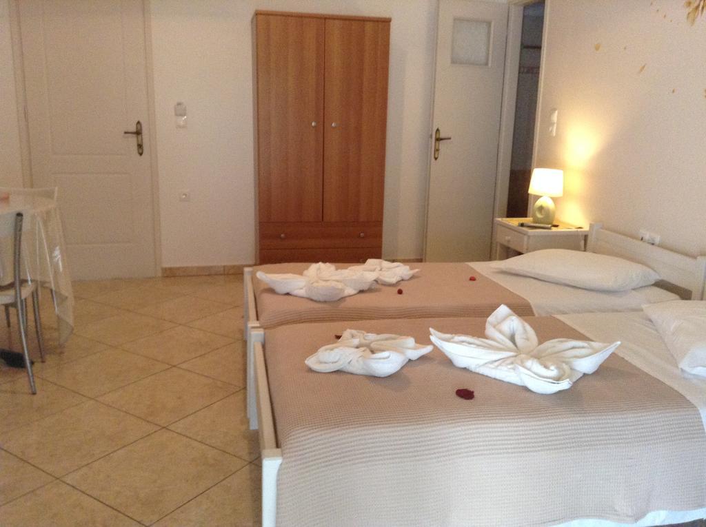 Nikoletta Rooms Páros Dış mekan fotoğraf