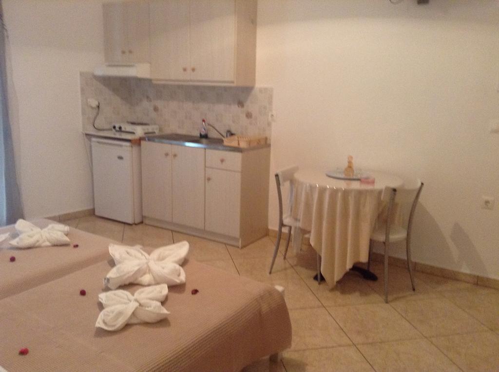 Nikoletta Rooms Páros Dış mekan fotoğraf