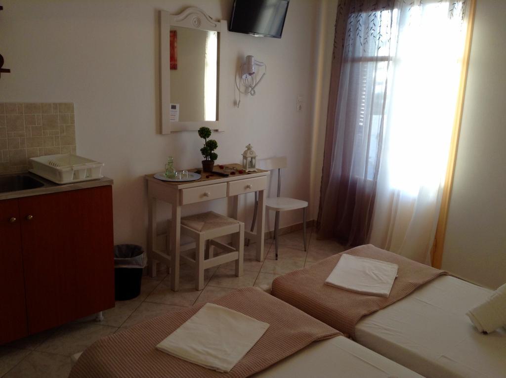 Nikoletta Rooms Páros Dış mekan fotoğraf